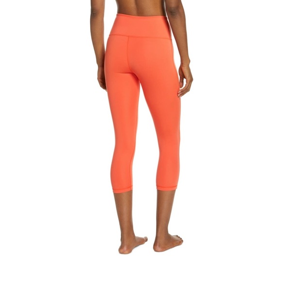 Zella Studio Lite Crop Leggings Red Firelight Size XS NWT - Picture 2 of 7